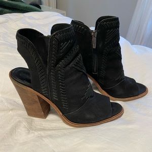 Vince Camuto ‘Karinta’ Open Toe Block Heel Leather Bootie